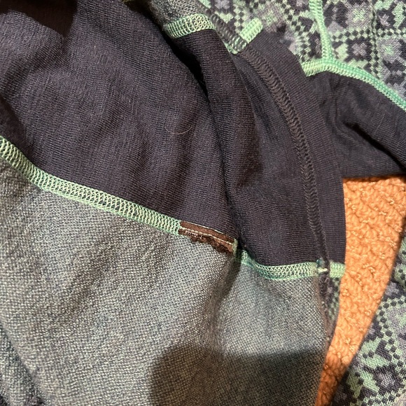 Kari Traa half zip first layer top, 100% Merino Wool. Beautiful pattern - Picture 12 of 12